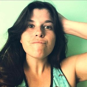 Meet your Posher, Roxanne